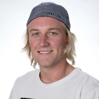Justin Schoenefeld Justin Schoenefeld headshot image