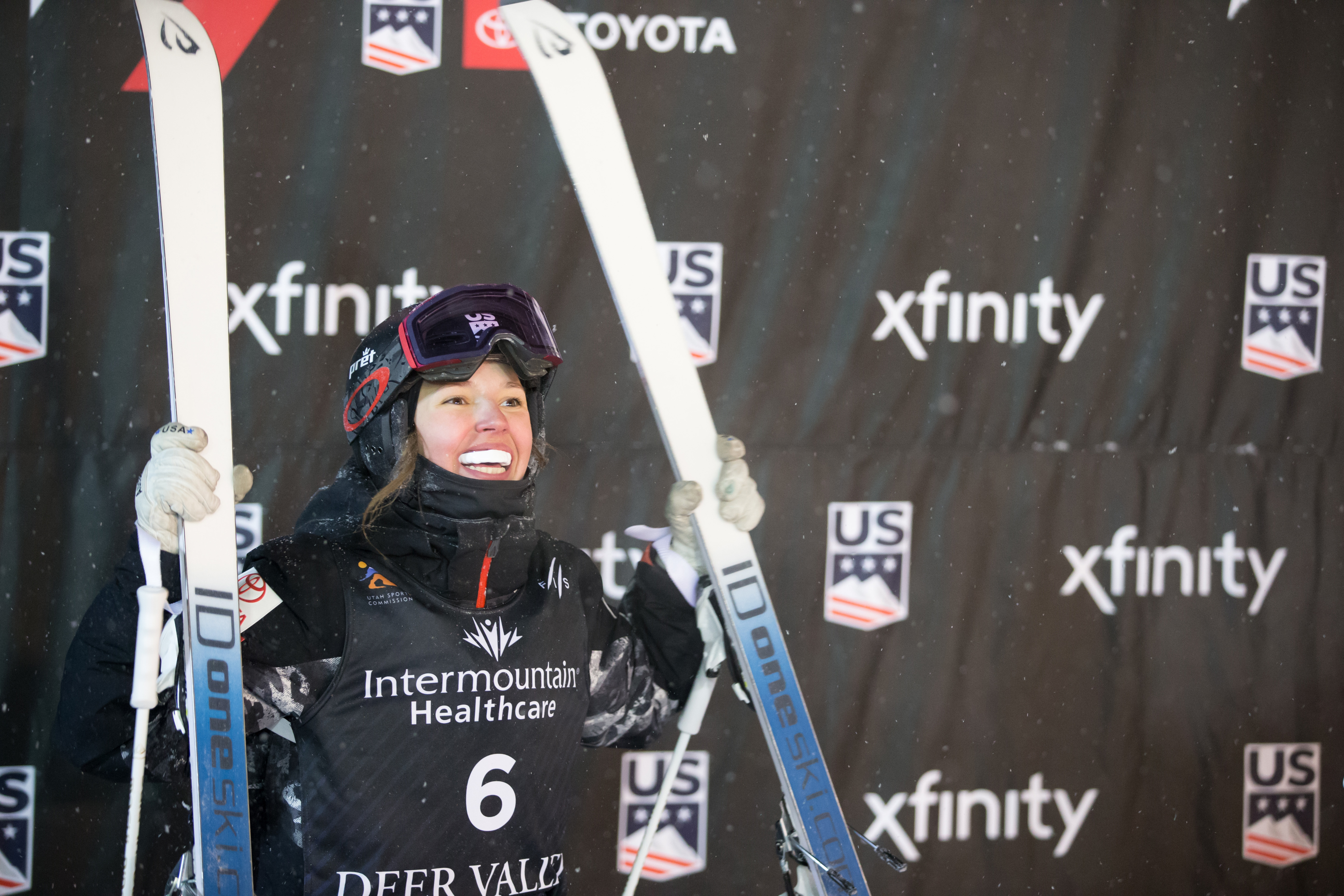 Tess Johnson wins bronze during the 2019 Dual Moguls World Championships