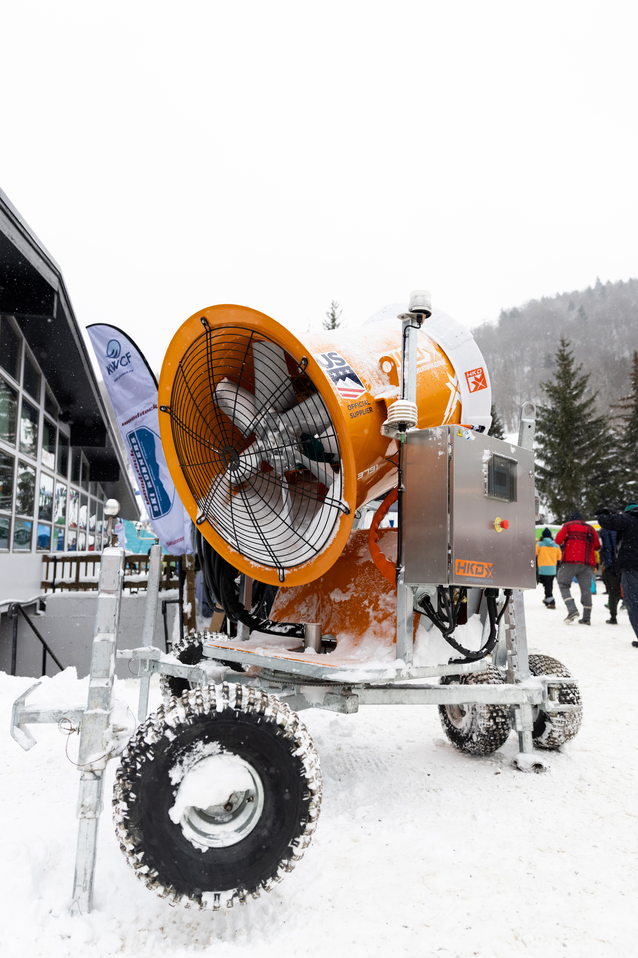 HKD Snowmakers