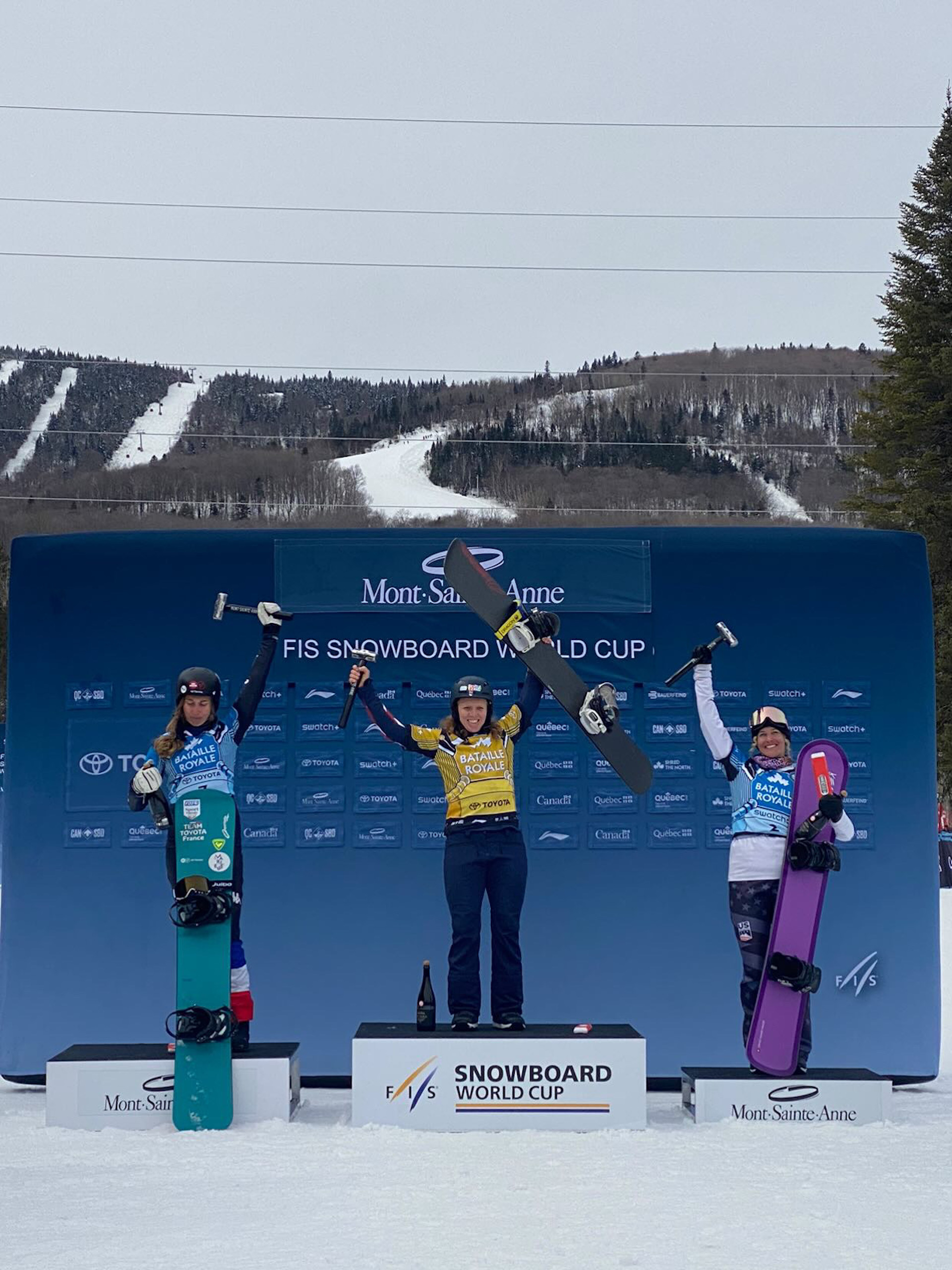 Lindsey Jacobellis Stands on Podium in Third
