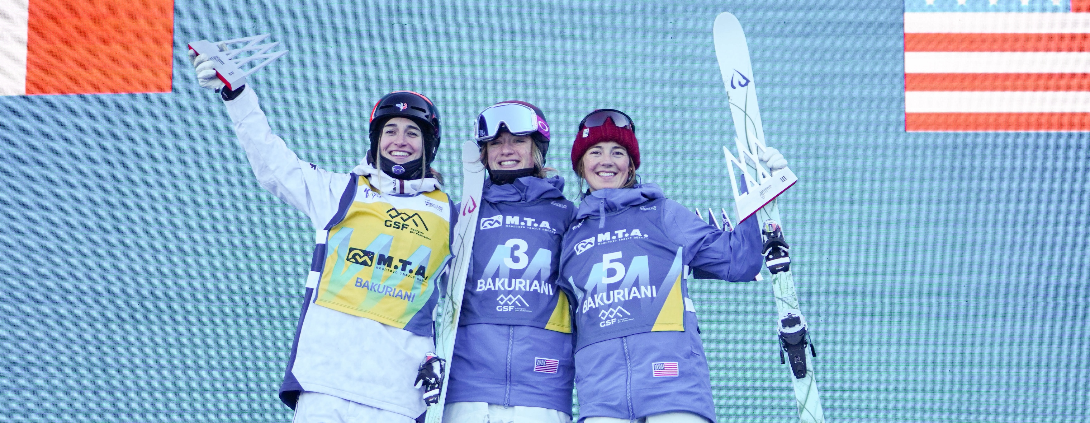 Olivia Giaccio and Jaelin Kauf on the podium in Bakuriani