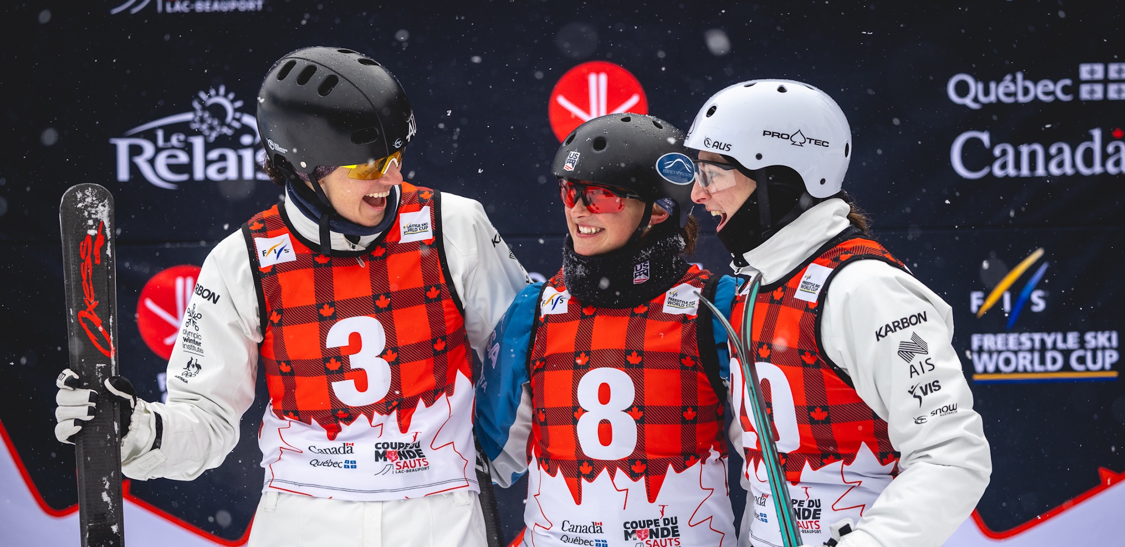 Karenna Elliott smiles after finishing on the podium in Lac-Beauport
