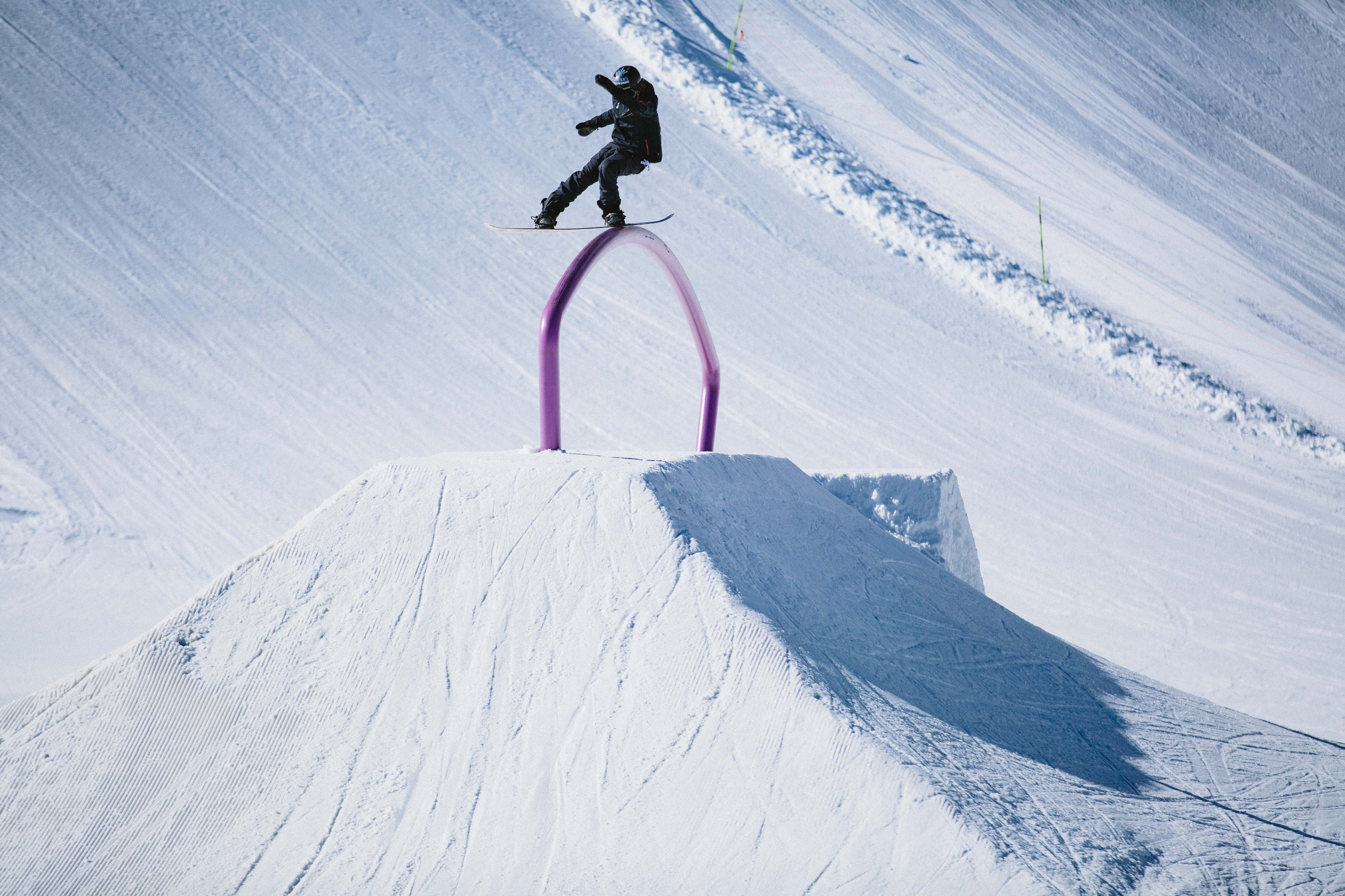 Dusty Henricksen pressing hard at the Stomping Grounds Park (The Stomping Grounds Park). Dusty Henricksen training in Switzerland.