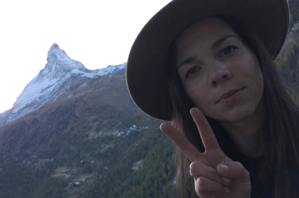 The best selfie spot in action.