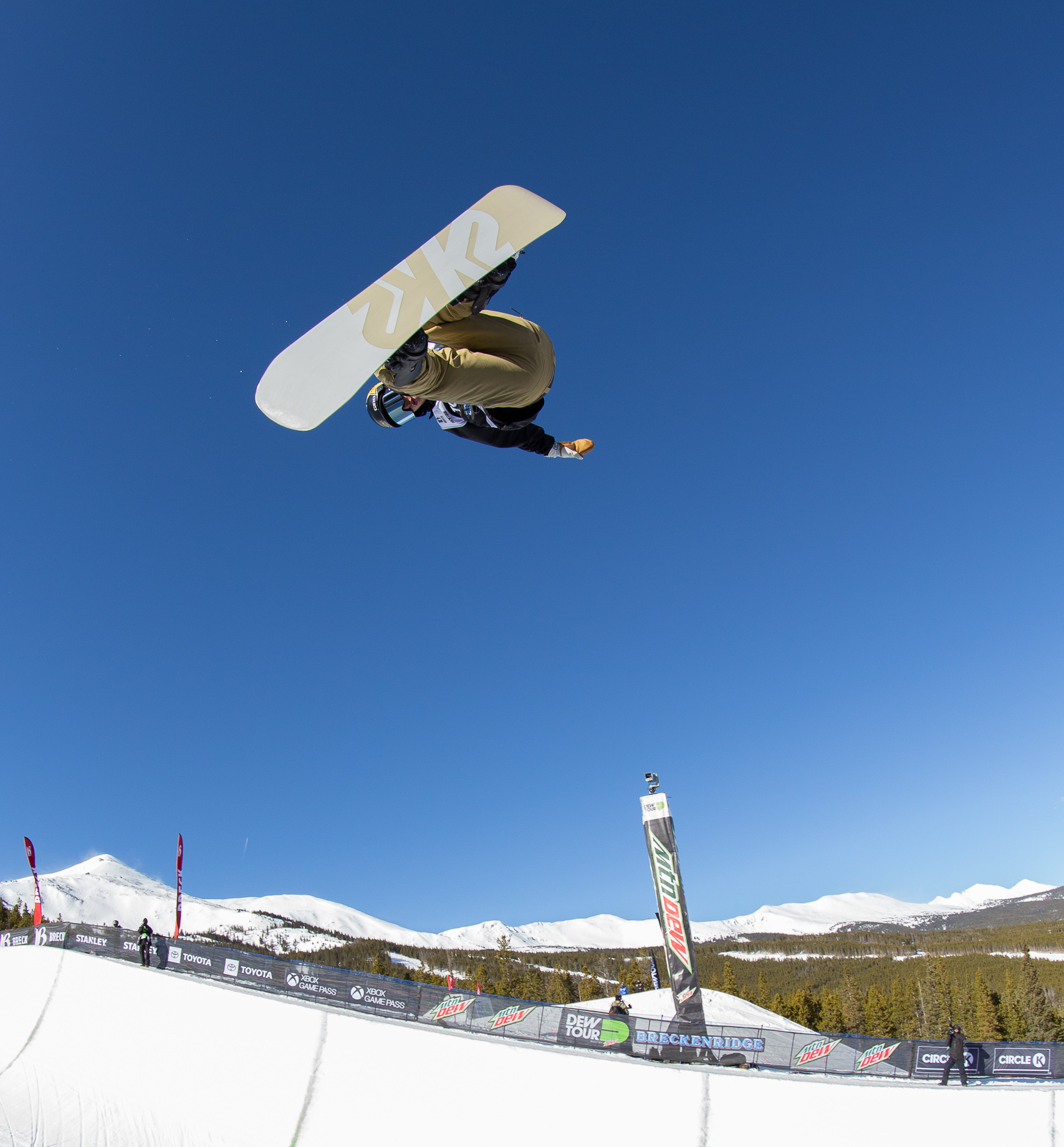 Gabe Ferguson at the modified superpipe contest.