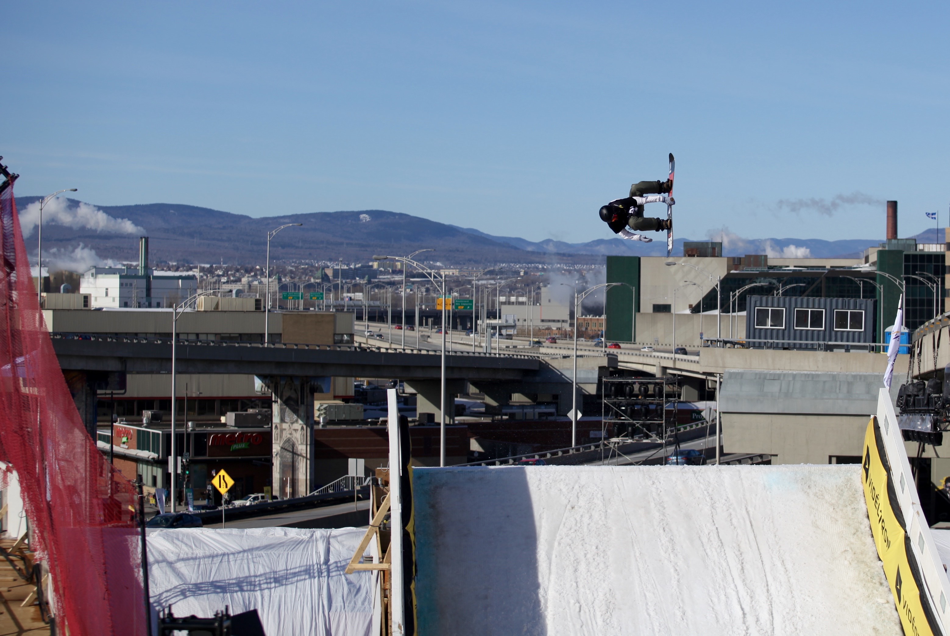 2018 Quebec City FIS World Cup Big Air. (FIS Snowboard)  Snowboarder in Quebec