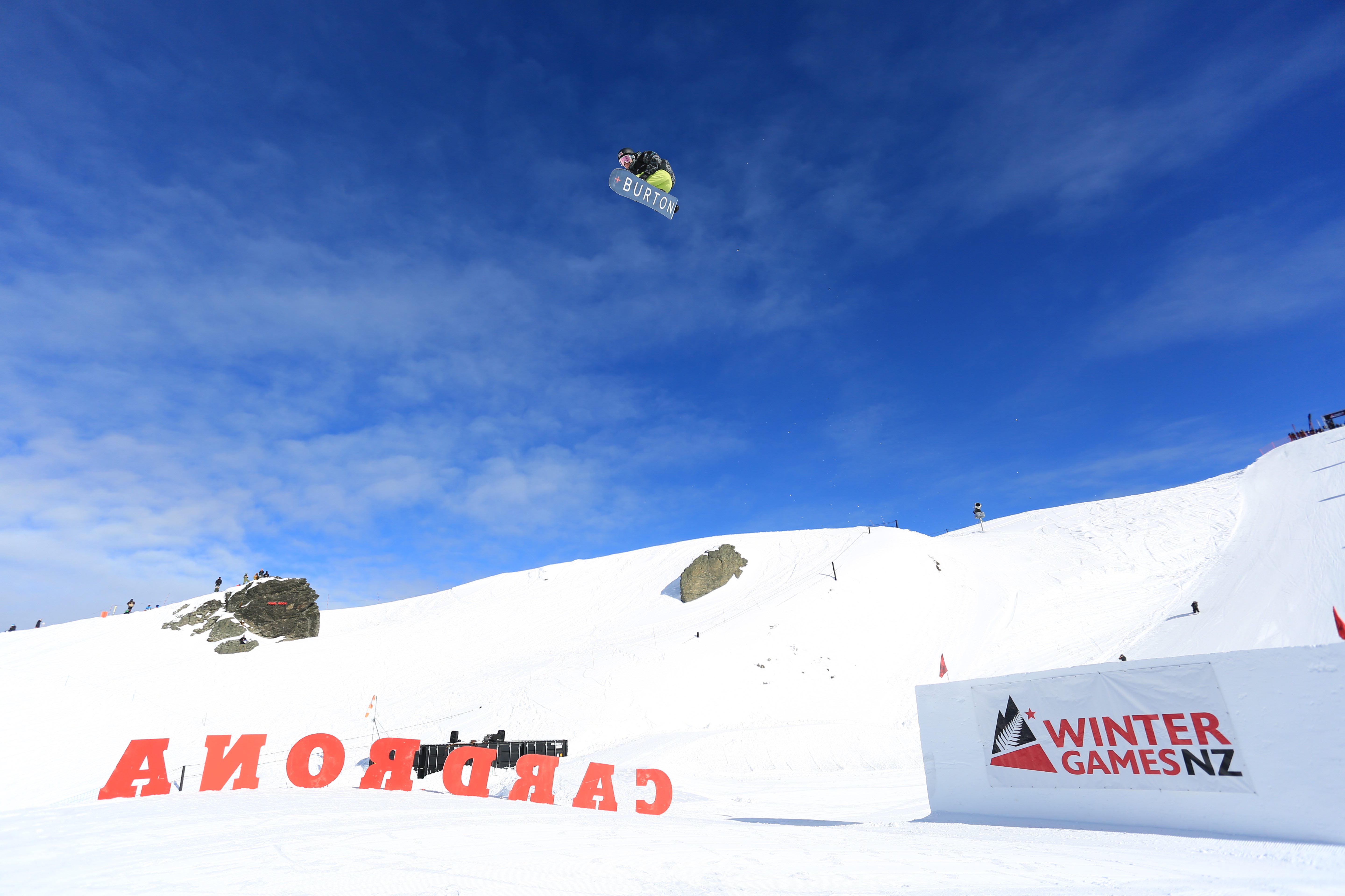 Red Gerard at the Winter Games NZ FIS Snowboard big air World Cup in Cardrona, New Zealand. (FIS Snowboard - Buchholz) Red Gerard in NZ