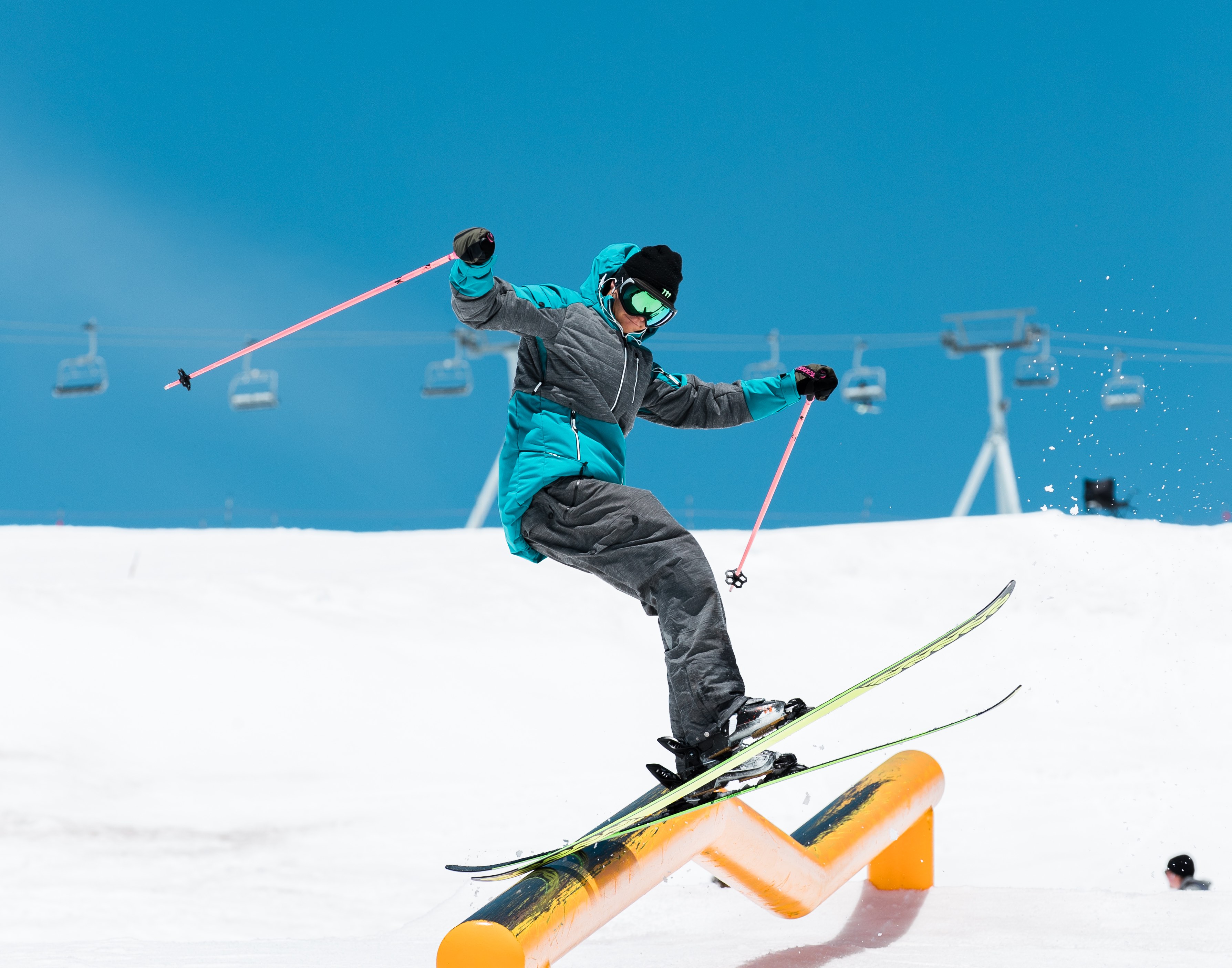 Spyder athlete in action wearing the new 2019-20 Freeski Collection. (Spyder) Spyder Athlete