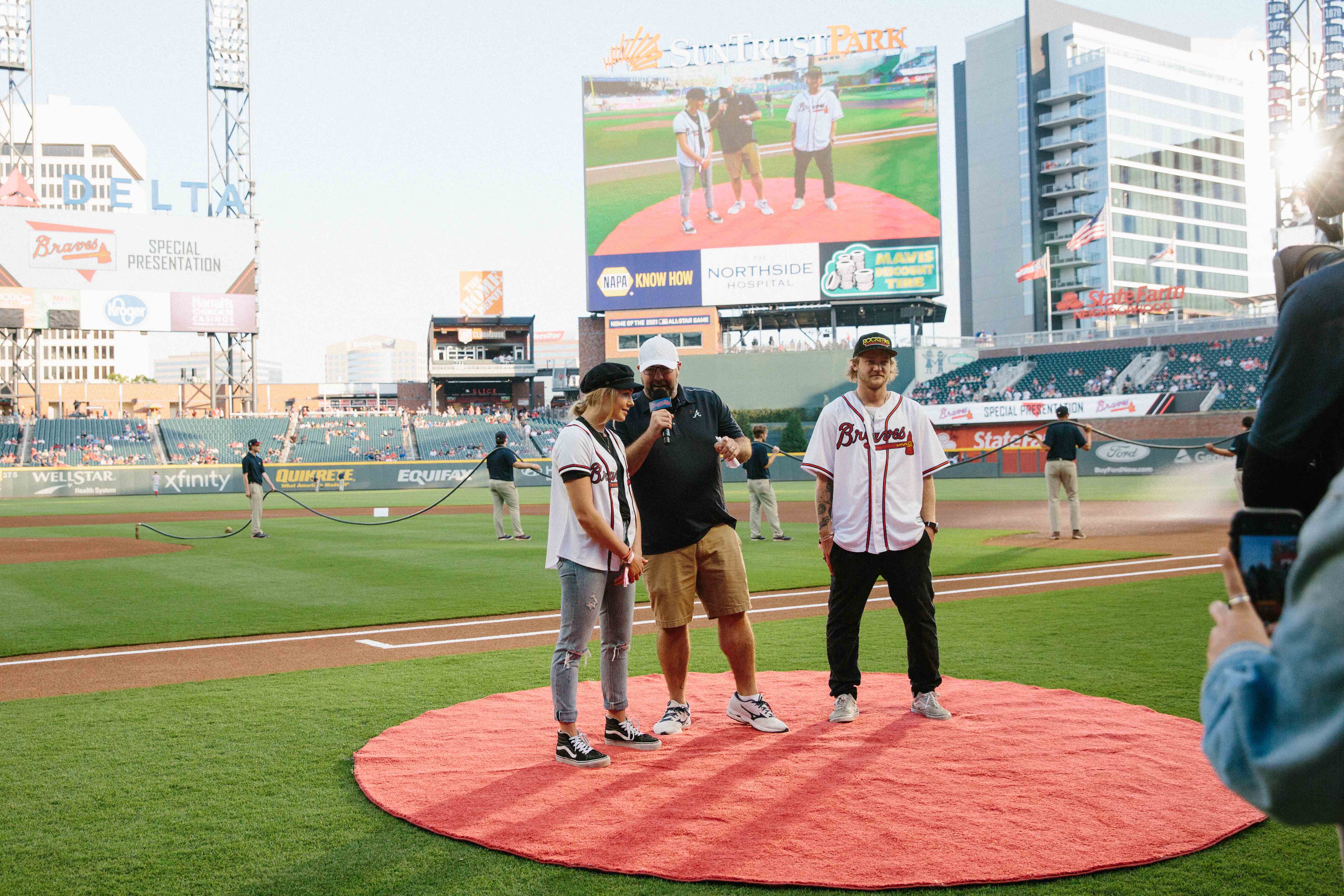 Kyle Mack and Maggie Voisin at the Visa Big Air presented by Land Rover Announcement at SunTrust Park. (U.S. Ski & Snowboard - Sarah Brunson) Maggie and Kyle at SunTrust Park