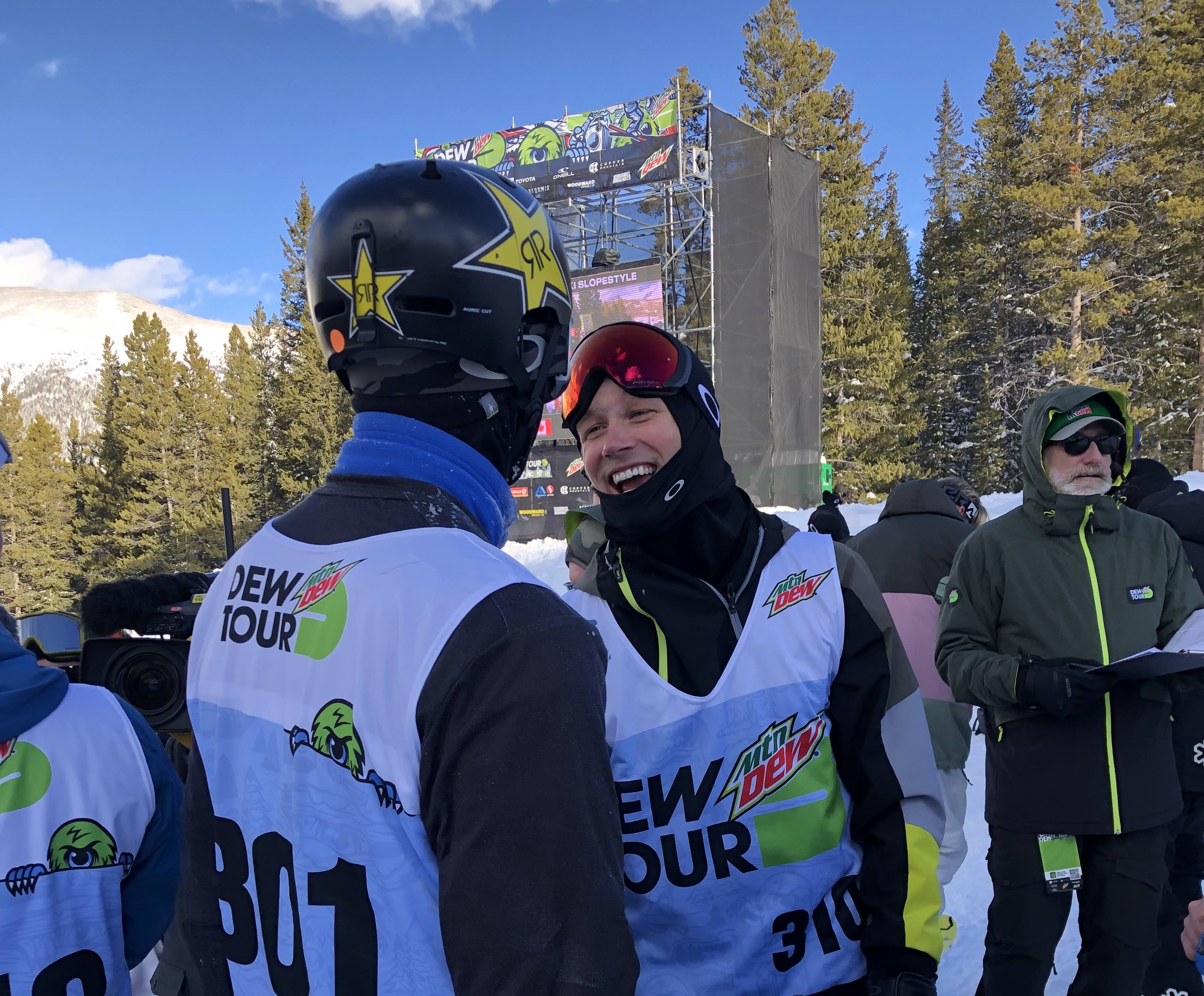 Alex Hall and Colby Stevenson discussing the competition at the bottom of the 2020 Dew Tour slopestyle course. (U.S. Ski & Snowboard - Andrew Gauthier) Ahall colby