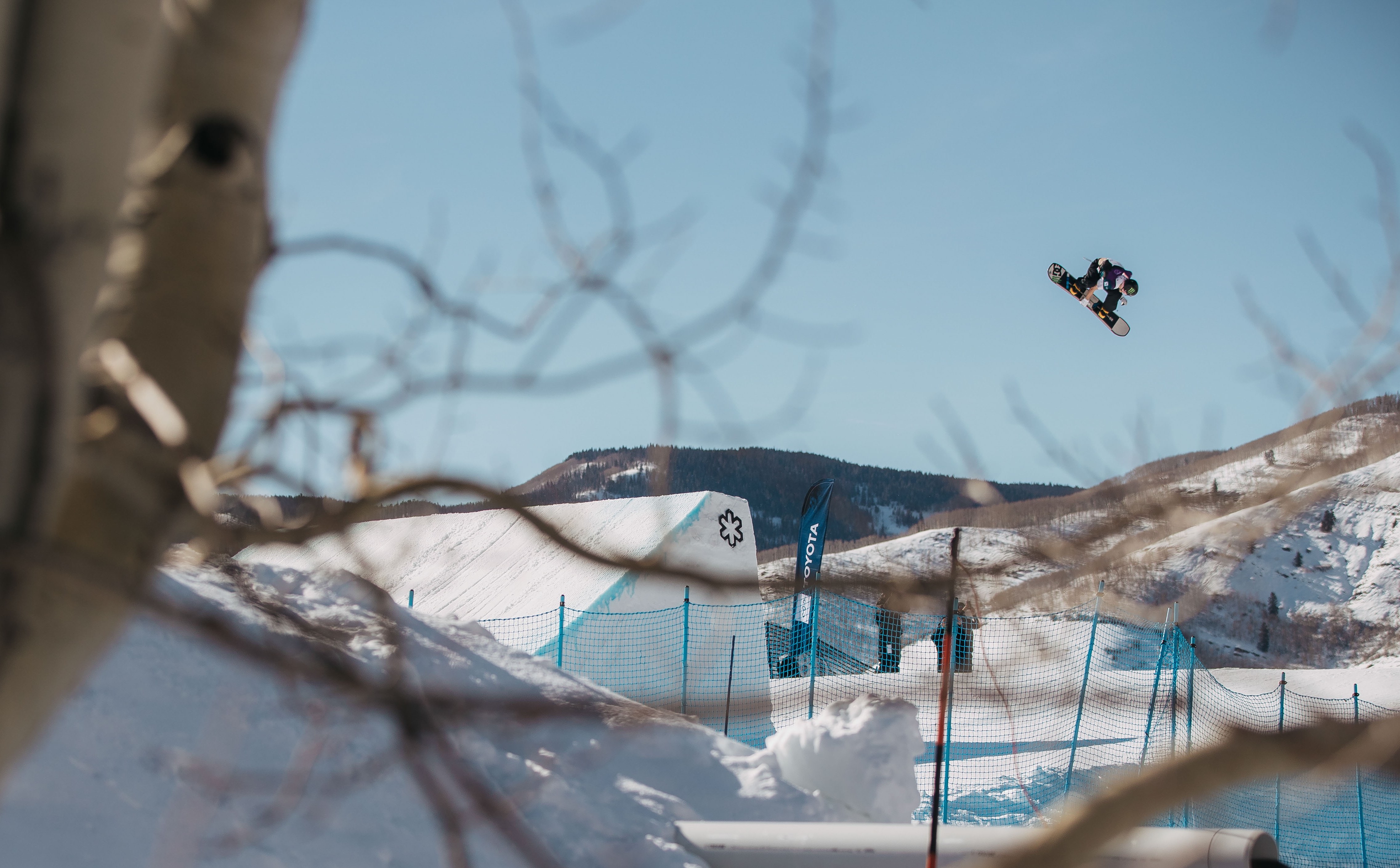 Dusty Henricksen on course at the 2020 U.S. Open slopestyle podium at Vail, Colo. (Burton U.S. Open - Peter Cirilli) dusty