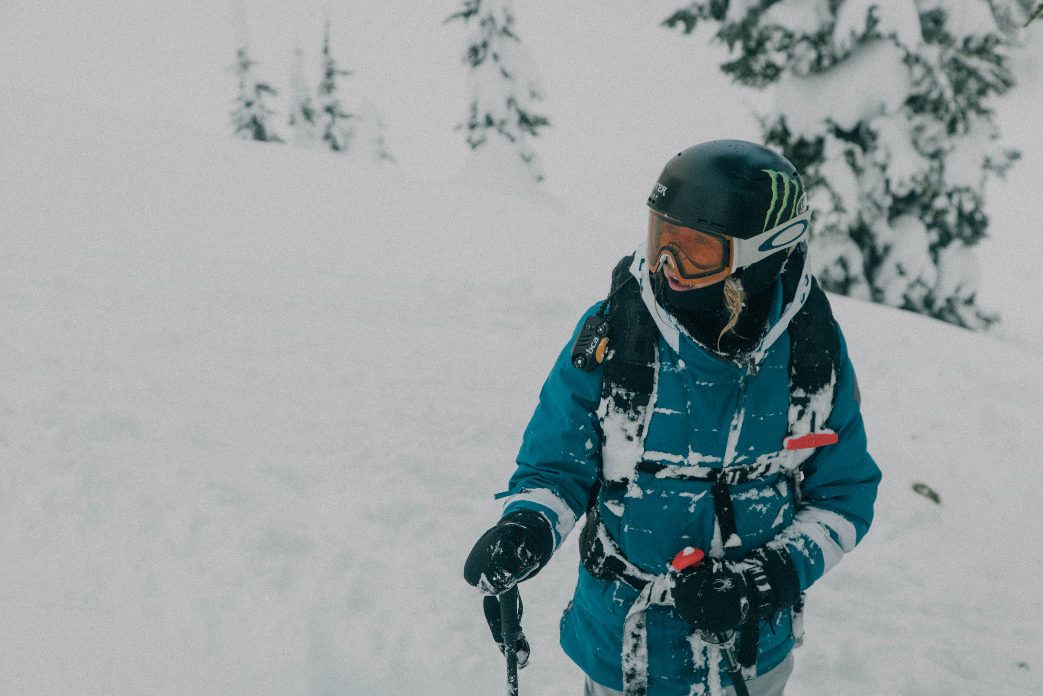 It snows we go skiing. Energy skier. Lacroix Ski.