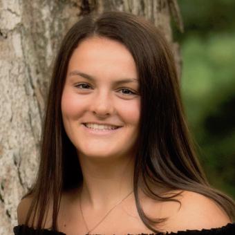 Grace Henderson headshot image