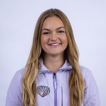 Anna Hoffman headshot image