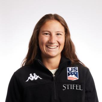 Lauren Macuga headshot image