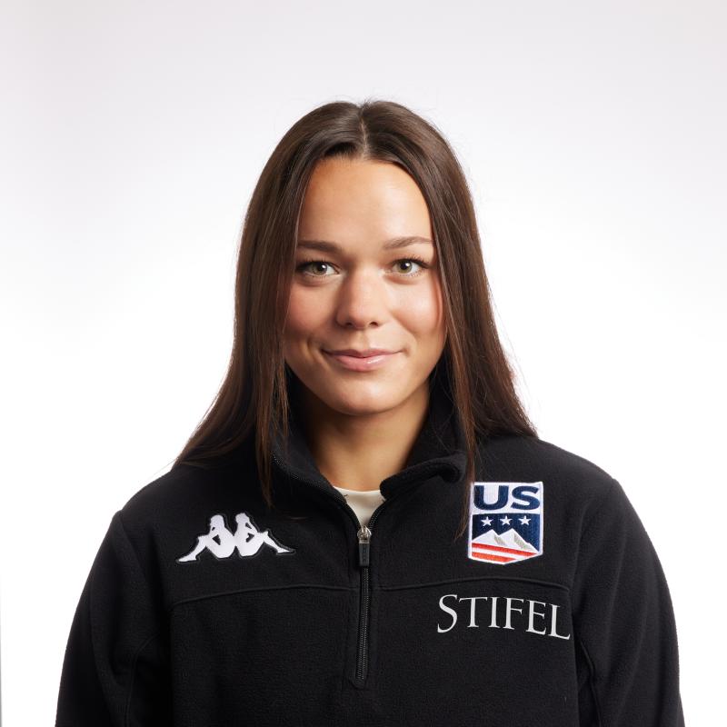 Dasha Romanov headshot image