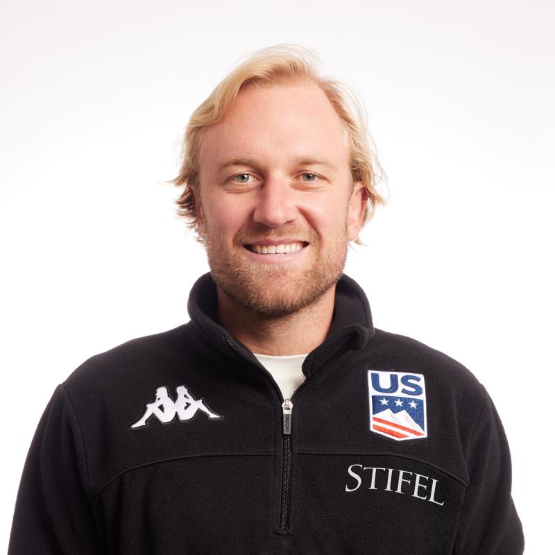 Justin Schoenefeld headshot image