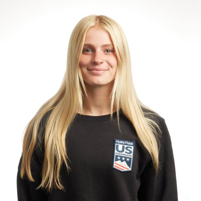 Kaitlyn Adams headshot image