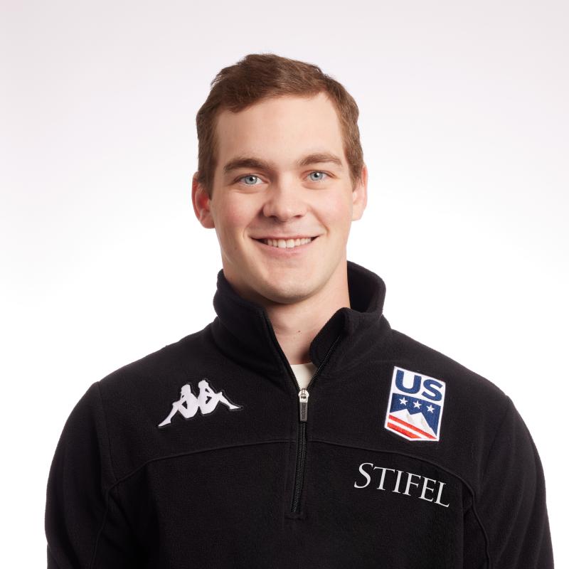 Quinn Dehlinger headshot image