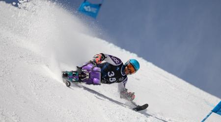 Zach Williams skiing