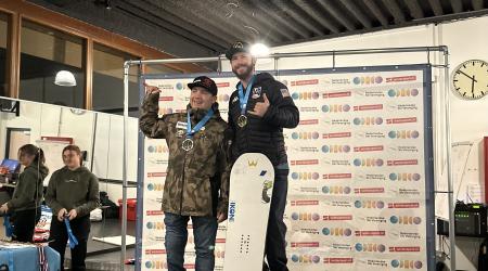 noah elliott on the podium